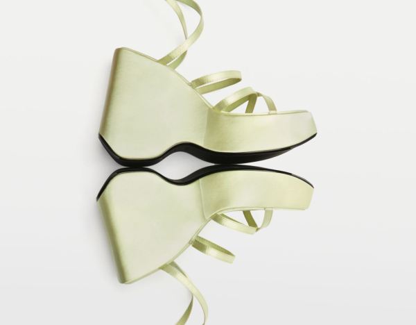 Bershka Wedge With Multiple Straps Hakken Sandalen Dames Groen | LZTvrKQTfx1