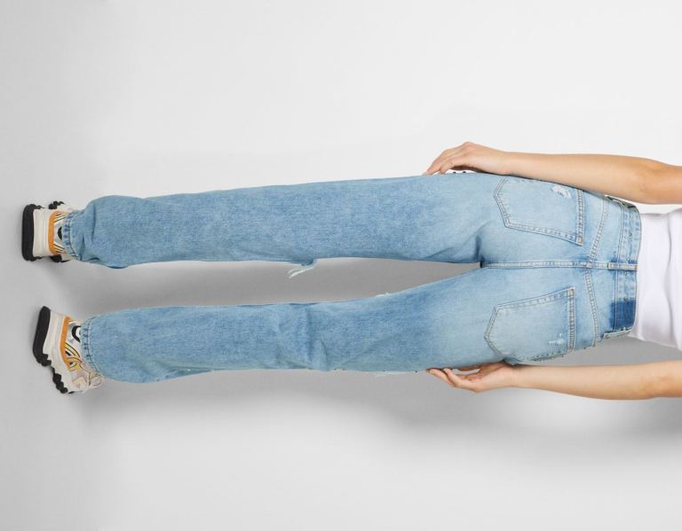 Bershka 90s Ripped With Studs Jeans Dames Lichtblauw | Cy9cOphzyjO