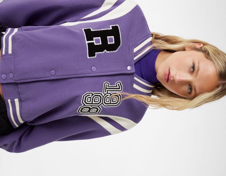 Bershka Cropped Varsity Jassen Dames Paars | ebGYYvT9g4Z