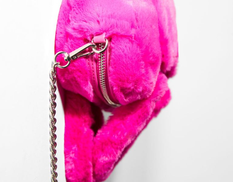 Bershka Faux Fur Heart Crossbody With Chain Riemen Tassen Dames Fuchsie | KQ5pFIb5JkT