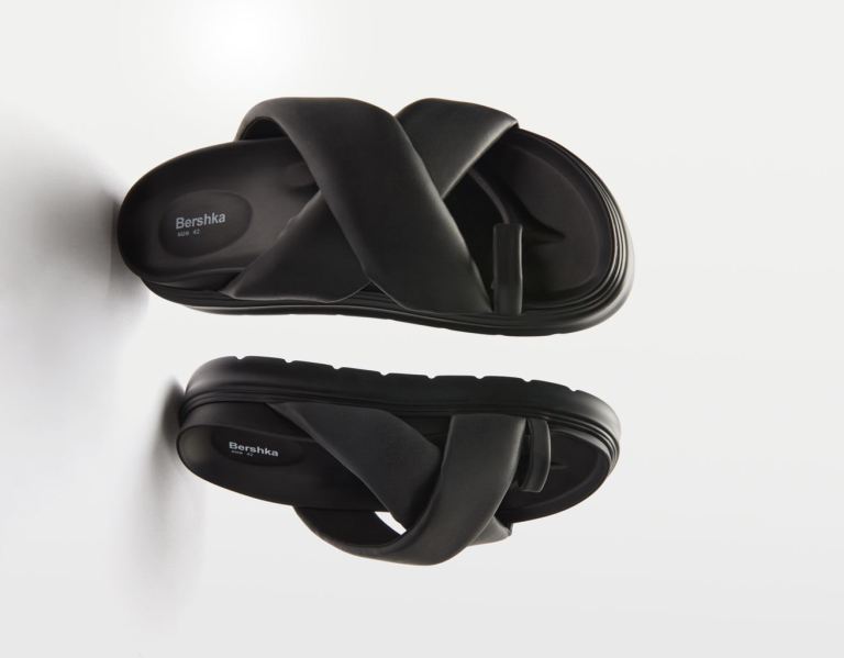 Bershka Gewatteerd Crossover Sandalen Heren Zwart | BScrxOU0kNb