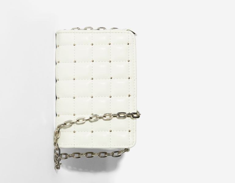 Bershka Gewatteerd Mini Crossbody With Studs Tassen Dames Wit | QV0lLTAFsMd