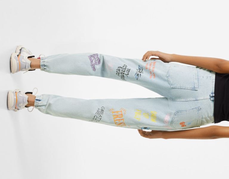 Bershka Graffiti Print Jogger Jeans Dames Lichtblauw | fys4E6TZnOB