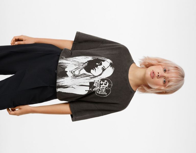 Bershka Kort Sleeve With An Avril Lavigne Print T-shirts Dames Zwart | iqtfl8Ouymk