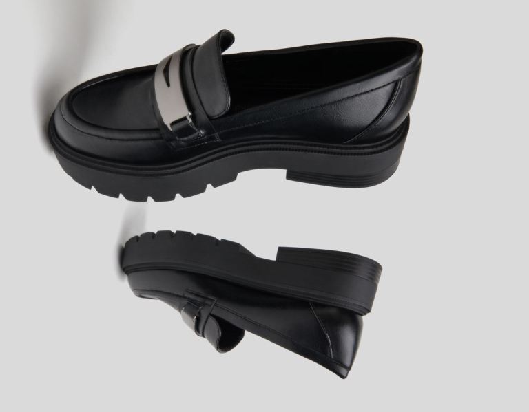 Bershka Loafers With Metallic Detail Pakken Dames Zwart | LswO120MHG0