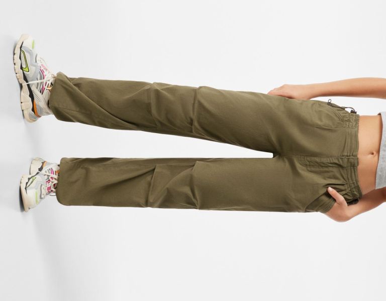 Bershka Loose Fit Sweatpants Parachute Dames Khaki | Yjdnjge2SKi