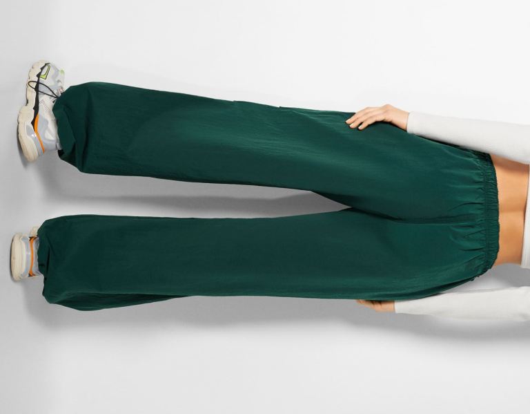 Bershka Nylon Parachute Joggers Broek Dames Groen | 1epNx53VYvC