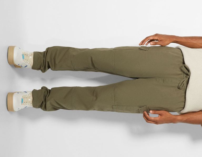 Bershka Regular-fit Sweatpants-style Pants Cargo Heren Khaki | az57aLm6e4J