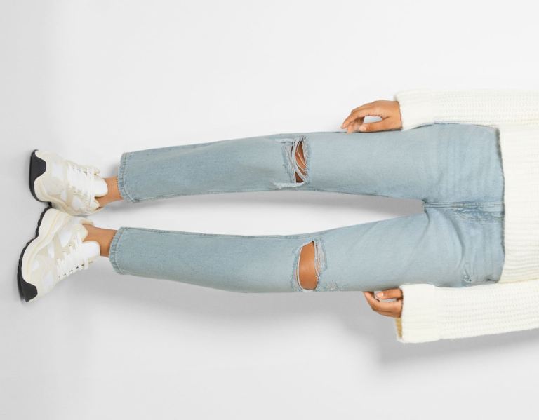 Bershka Ripped Mom Jeans Dames Lichtblauw | 0WnIO3bZWAj