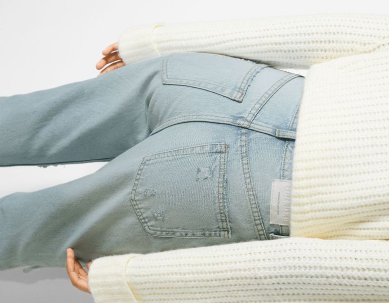 Bershka Ripped Mom Jeans Dames Lichtblauw | 0WnIO3bZWAj