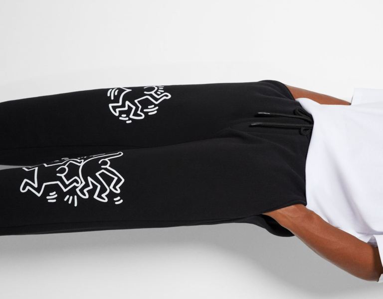 Bershka Sweat With Keith Haring Print Broek Heren Zwart | ppmSvMyuLpX